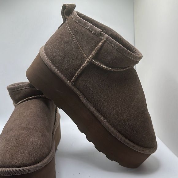 CUSHIONAIRE Women's Genuine Suede pull on platform boot +Memory Foam 7.5 TAUPE - Picture 6 of 7